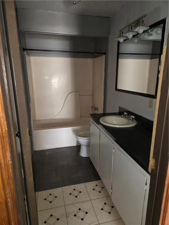 305 Laredo Street Freer, TX 78357