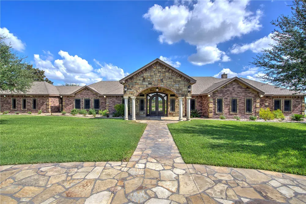 244 County Road 373 Sandia, TX 78383
