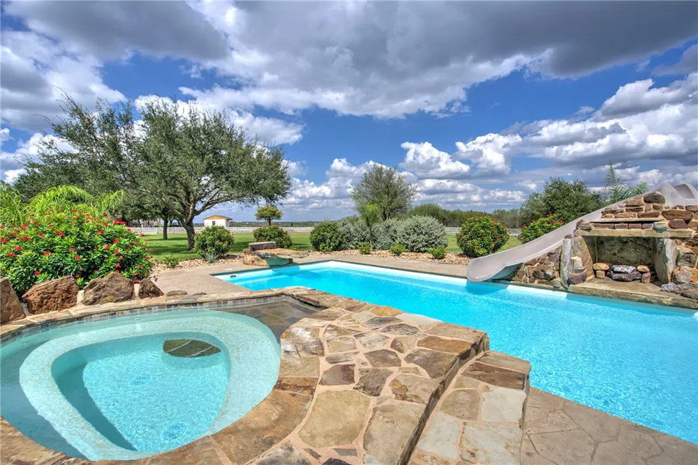 244 County Road 373 Sandia, TX 78383