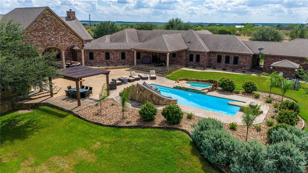 244 County Road 373 Sandia, TX 78383