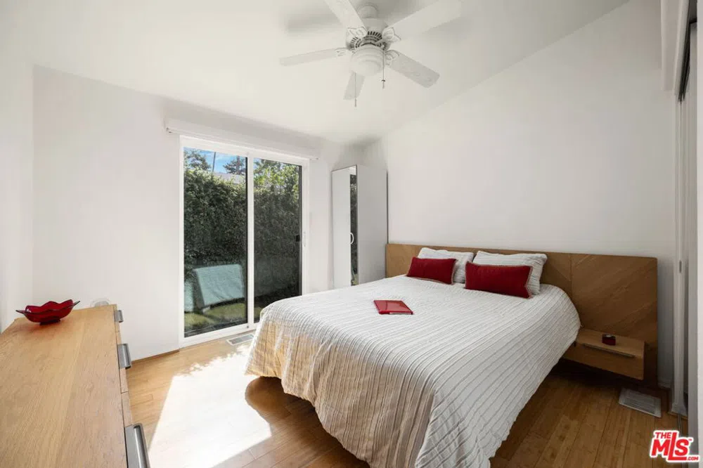 1130 Mohawk Topanga, CA 90290