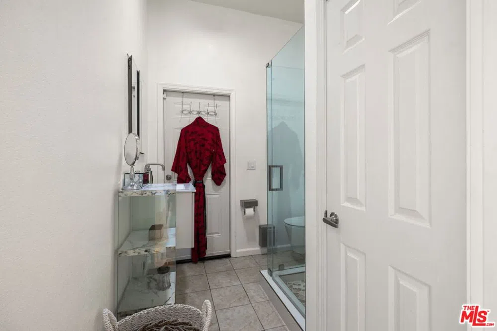 1130 Mohawk Topanga, CA 90290