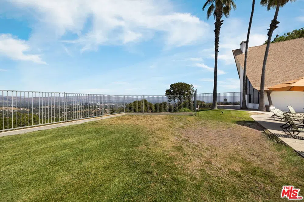 1130 Mohawk Topanga, CA 90290