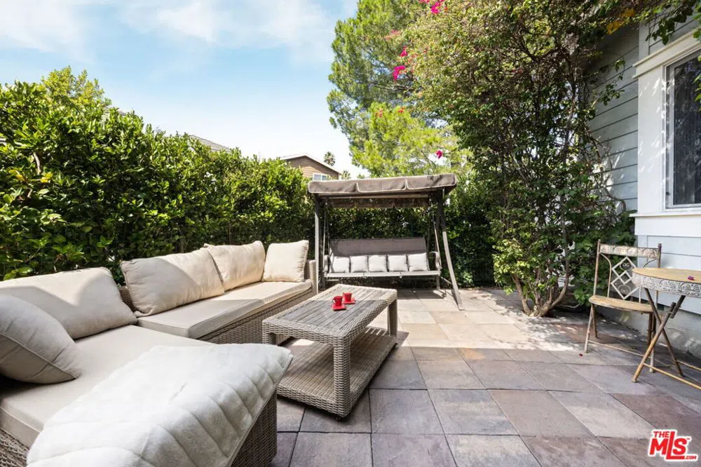 1130 Mohawk Topanga, CA 90290