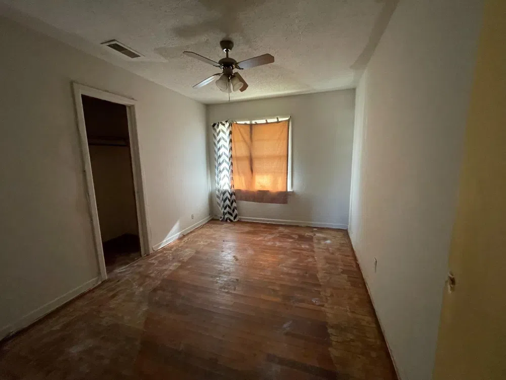 1205 Ave M Ralls, TX 79357