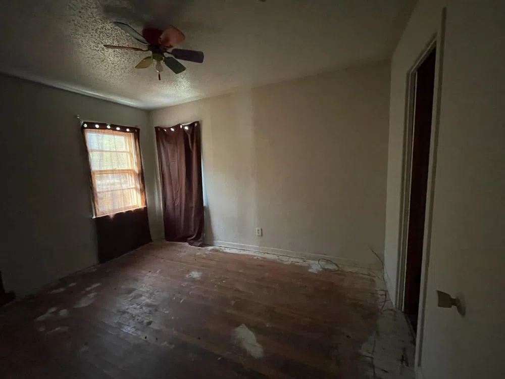 1205 Ave M Ralls, TX 79357