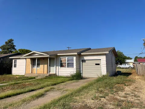 1205 Ave M