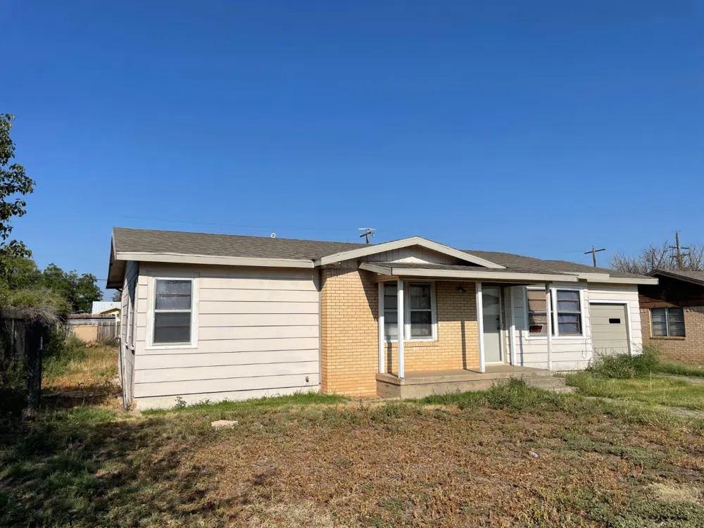 1205 Ave M Ralls, TX 79357