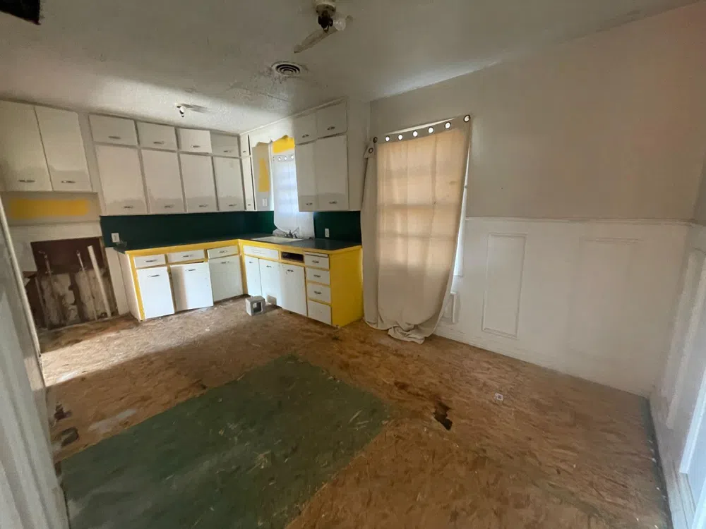 1205 Ave M Ralls, TX 79357
