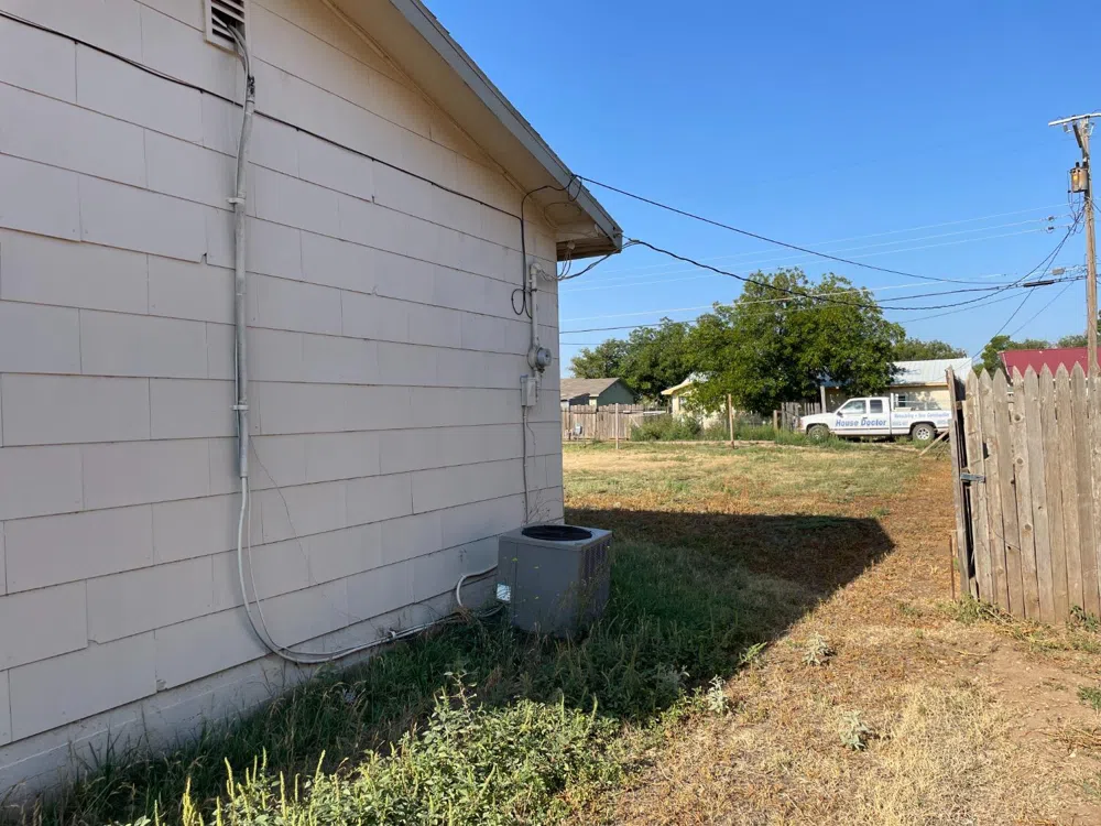 1205 Ave M Ralls, TX 79357