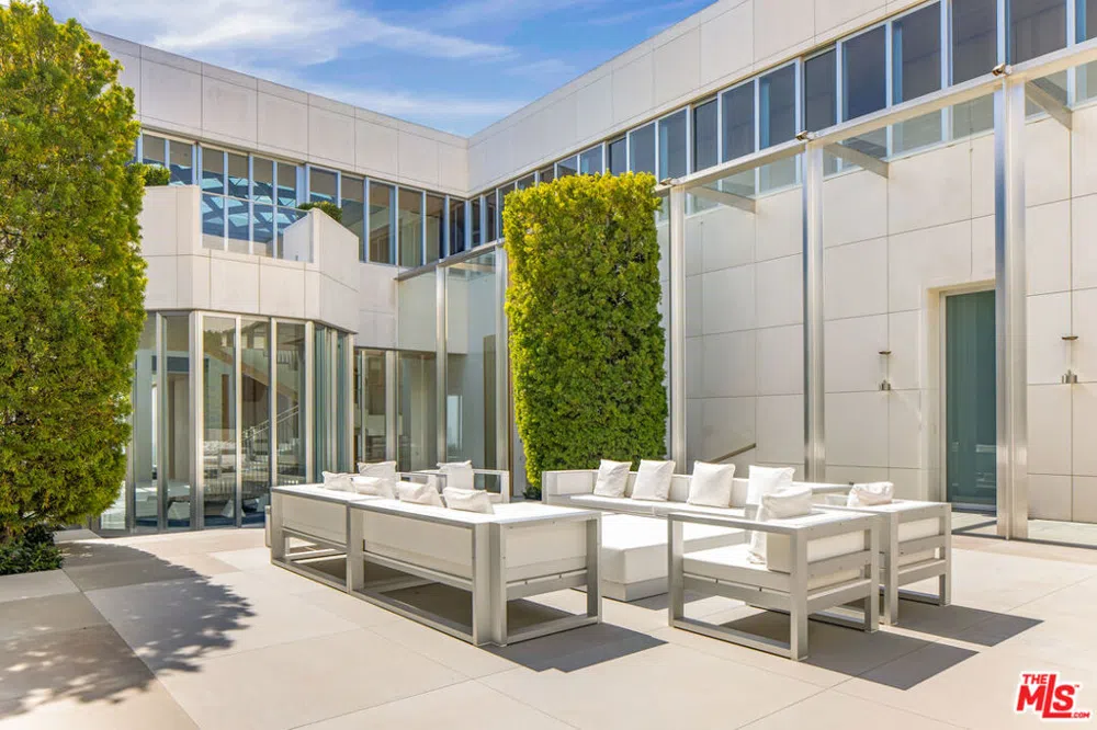 1261 Angelo Drive Beverly Hills, CA 90210