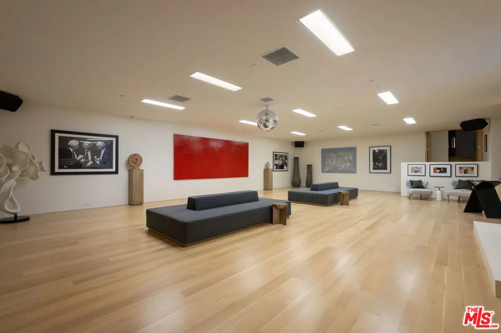 1261 Angelo Drive Beverly Hills, CA 90210
