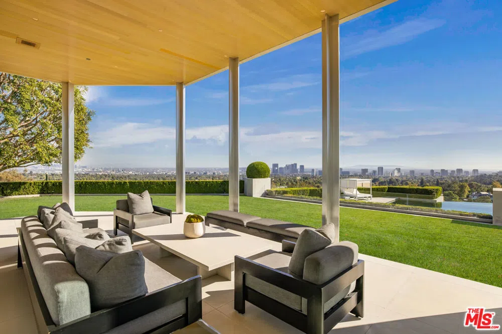 1261 Angelo Drive Beverly Hills, CA 90210
