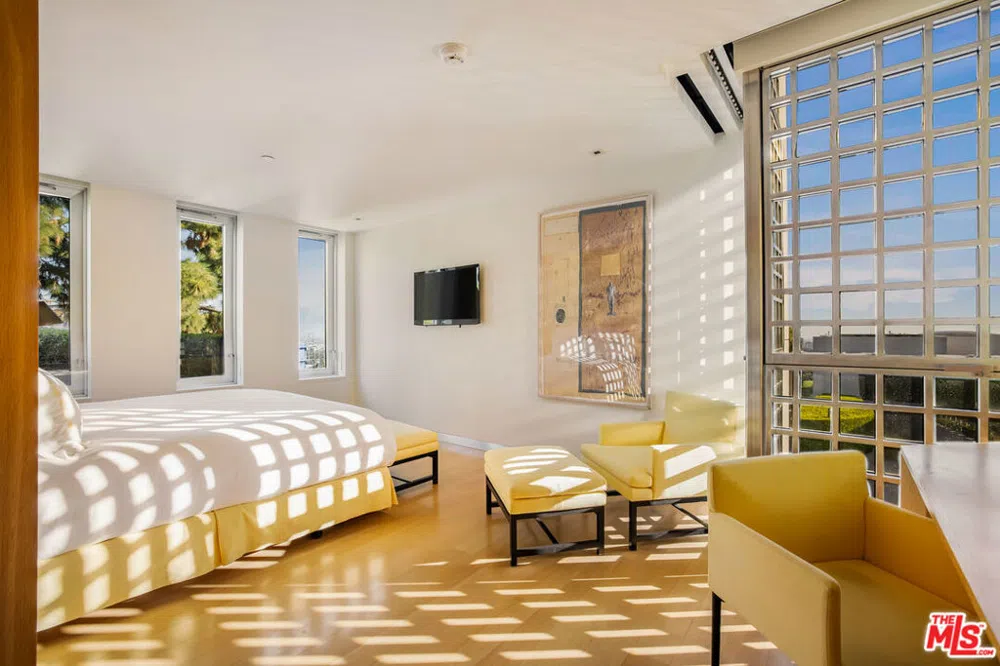 1261 Angelo Drive Beverly Hills, CA 90210