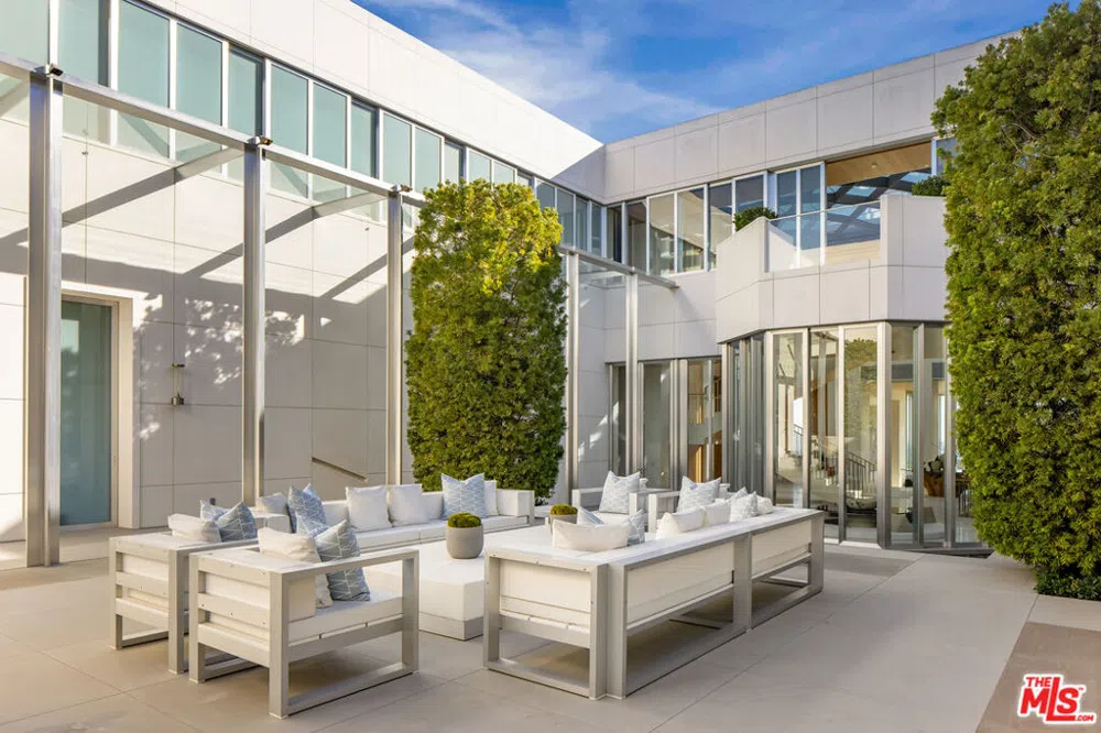 1261 Angelo Drive Beverly Hills, CA 90210
