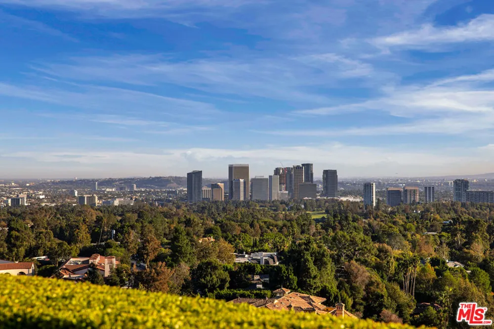 1261 Angelo Drive Beverly Hills, CA 90210