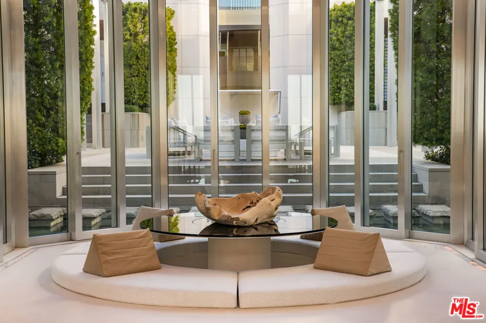 1261 Angelo Drive Beverly Hills, CA 90210