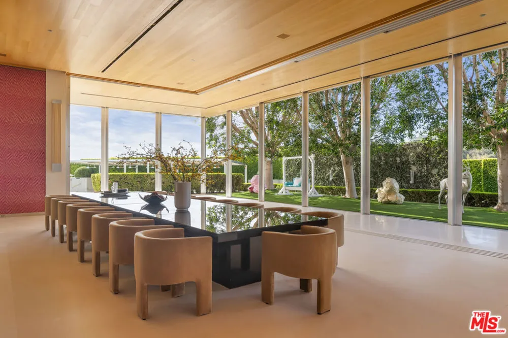 1261 Angelo Drive Beverly Hills, CA 90210