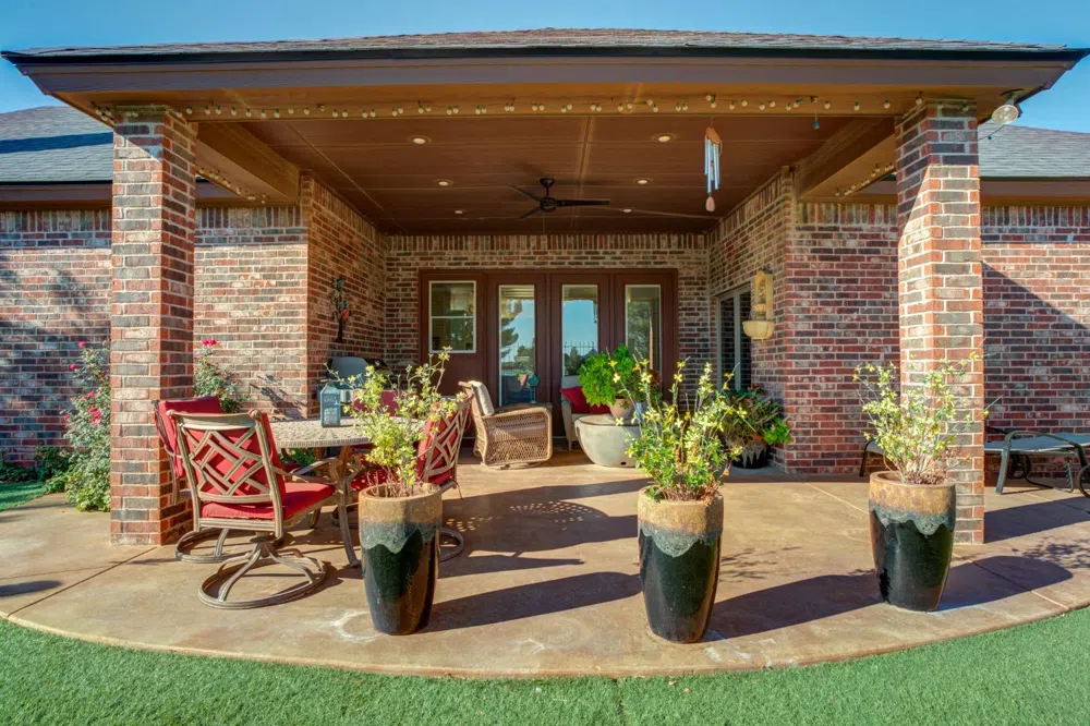 718 N 8th Street Wolfforth, TX 79382