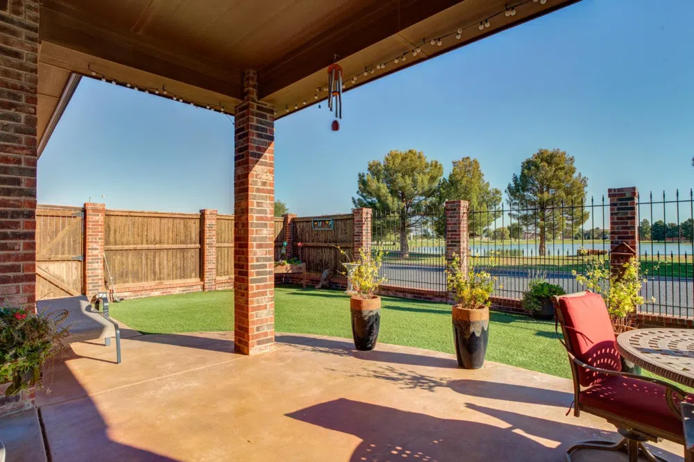 718 N 8th Street Wolfforth, TX 79382