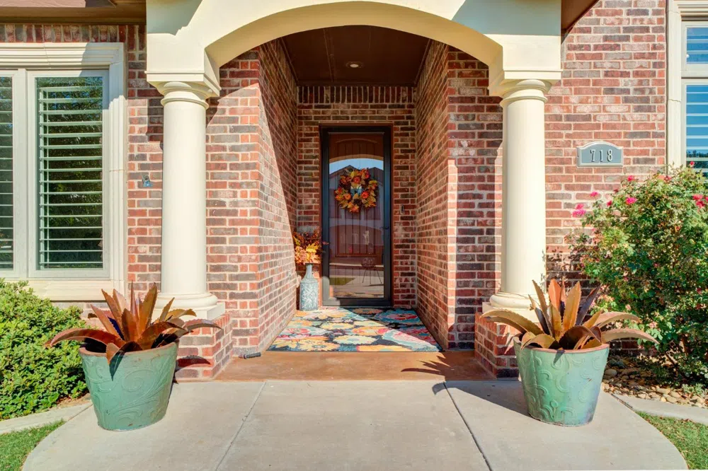 718 N 8th Street Wolfforth, TX 79382