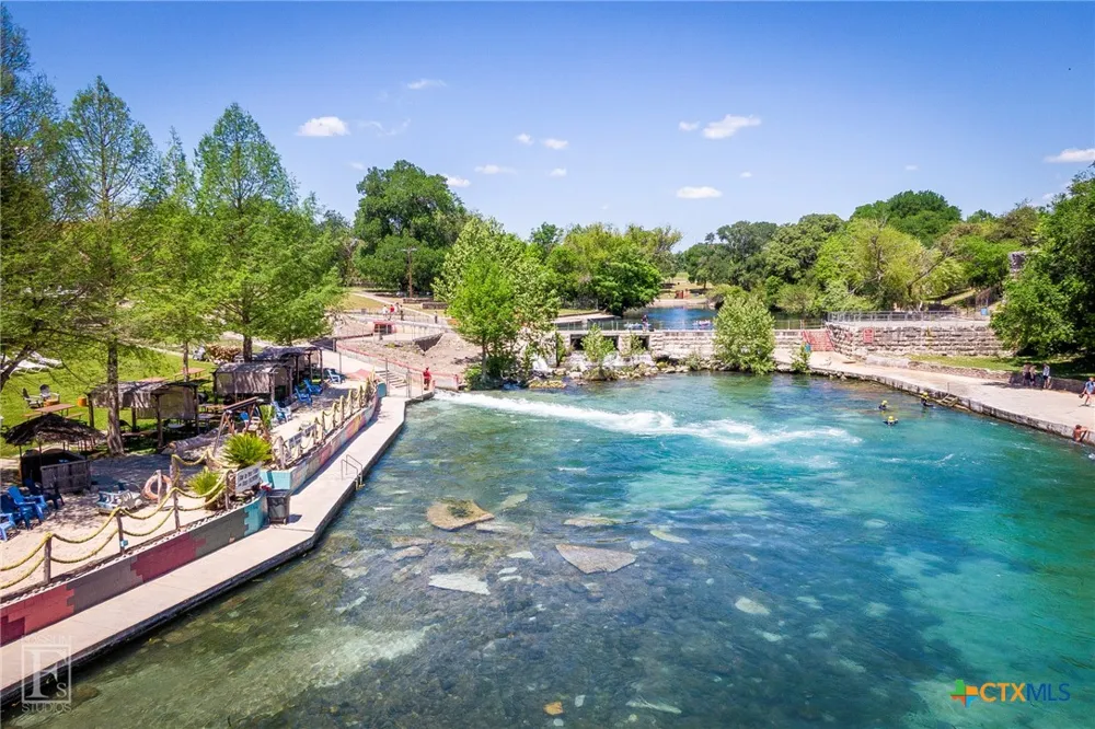 587 E Basel Street New Braunfels, TX 78130