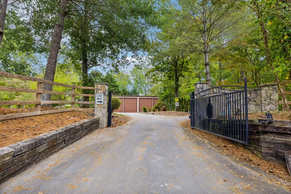 1657 Boswell Rd Winchester, TN 37398