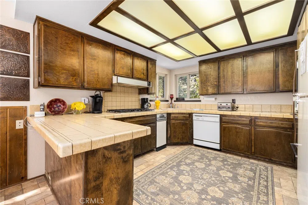 175 Golf Course Road Lake Arrowhead, CA 92317