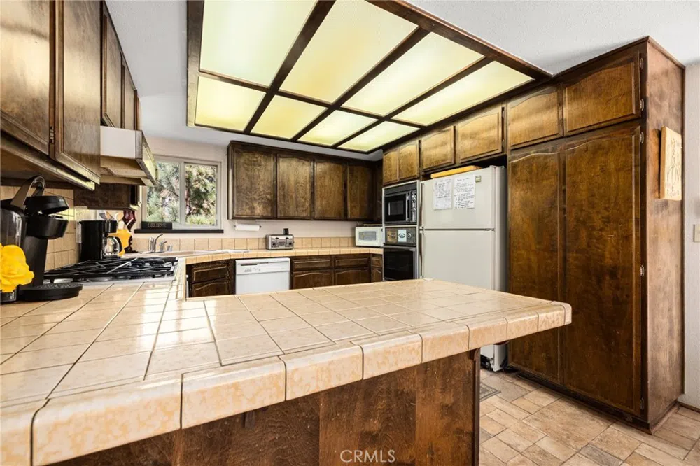 175 Golf Course Road Lake Arrowhead, CA 92317