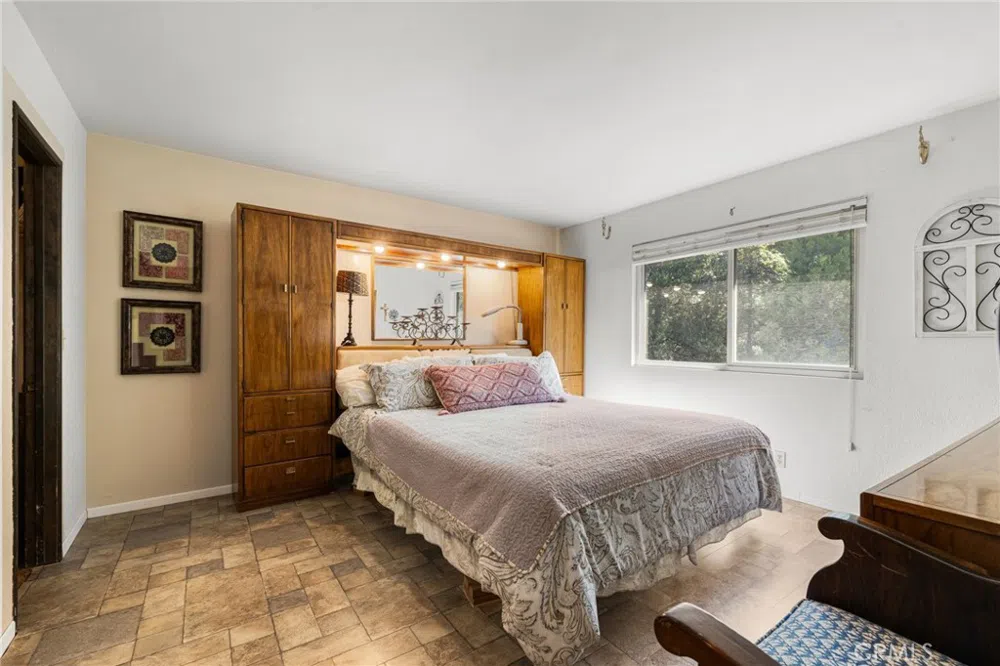 175 Golf Course Road Lake Arrowhead, CA 92317