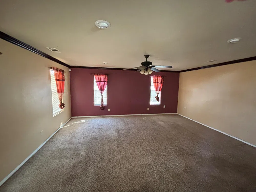 905 W Lynn Street Slaton, TX 79364