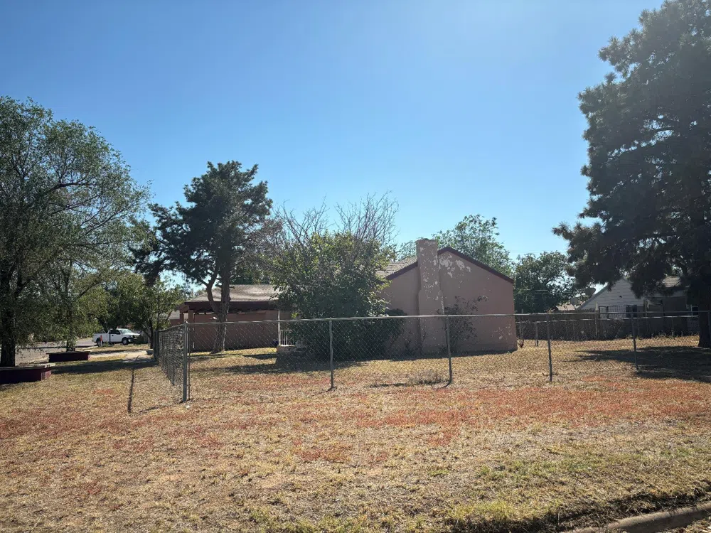 905 W Lynn Street Slaton, TX 79364