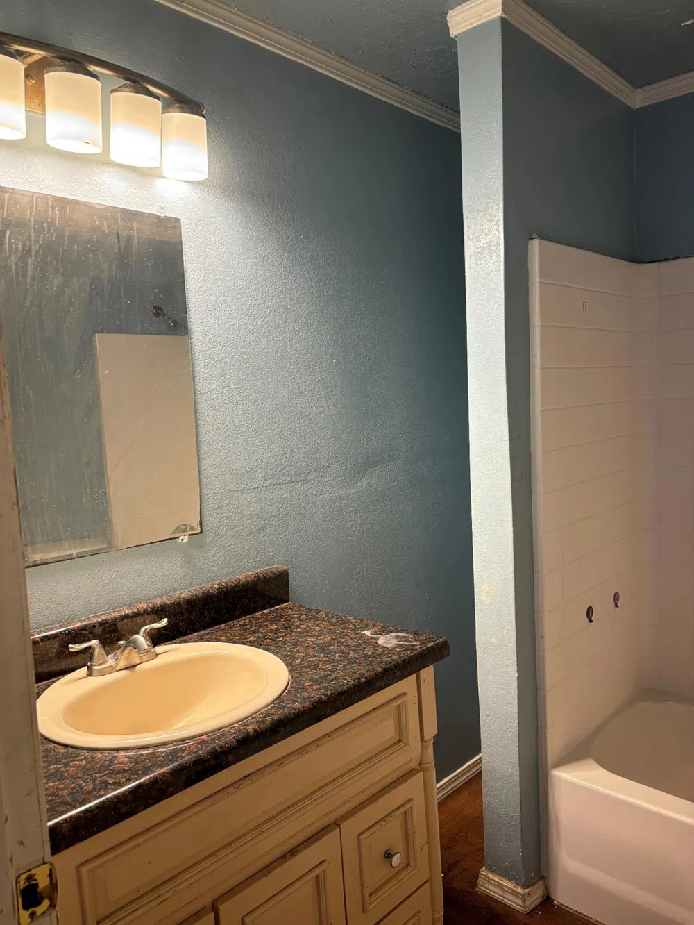 905 W Lynn Street Slaton, TX 79364