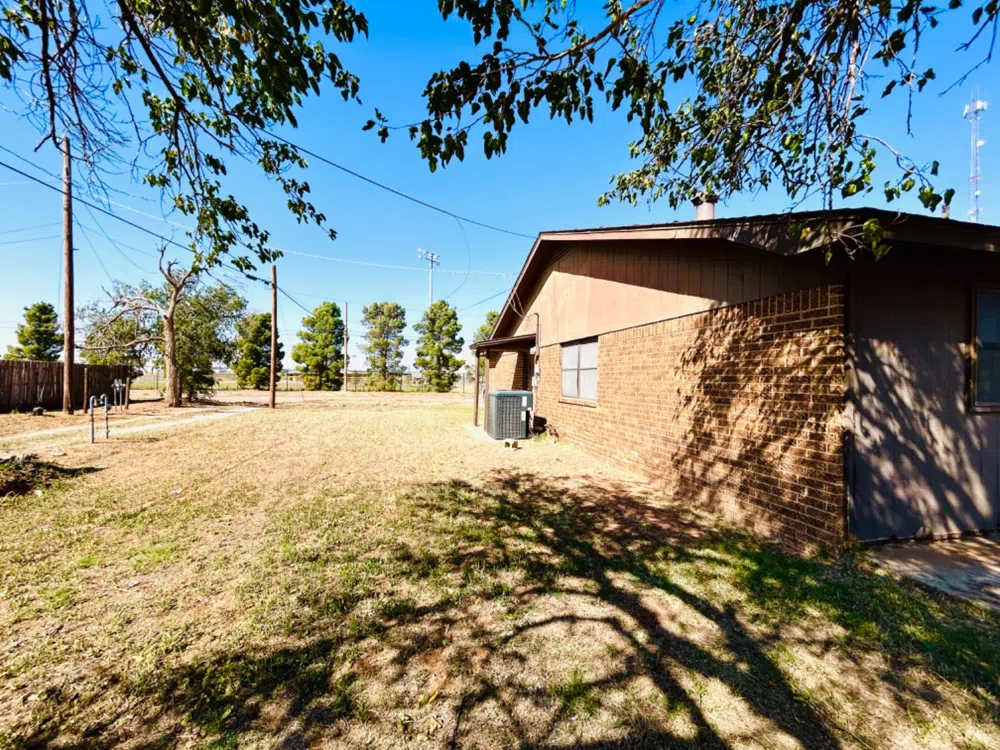305 SE 11th Street Lamesa, TX 79331