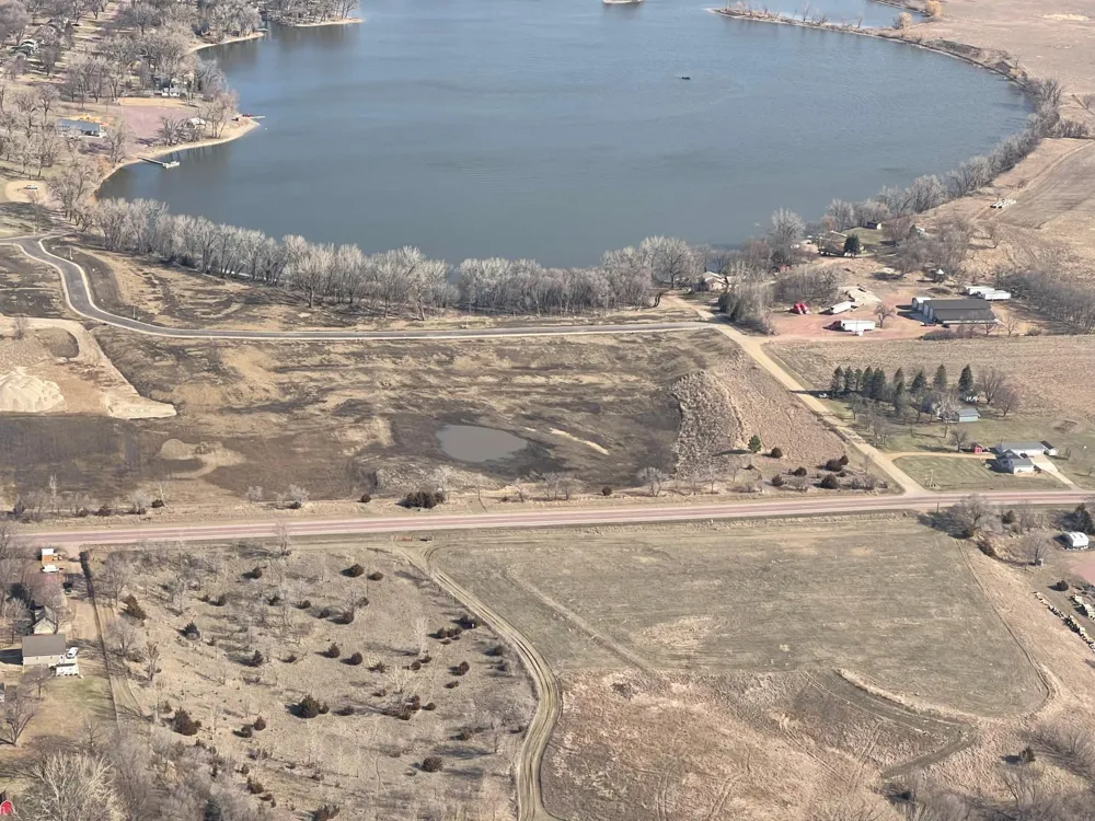 18 Cottonwood Lake Boulevard Windom, MN 56101