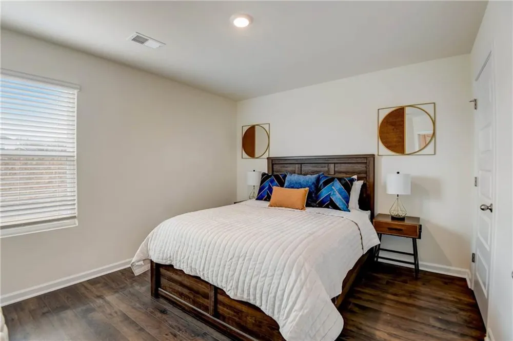 257 Bur Oak Bend #Cali Newnan, GA 30265