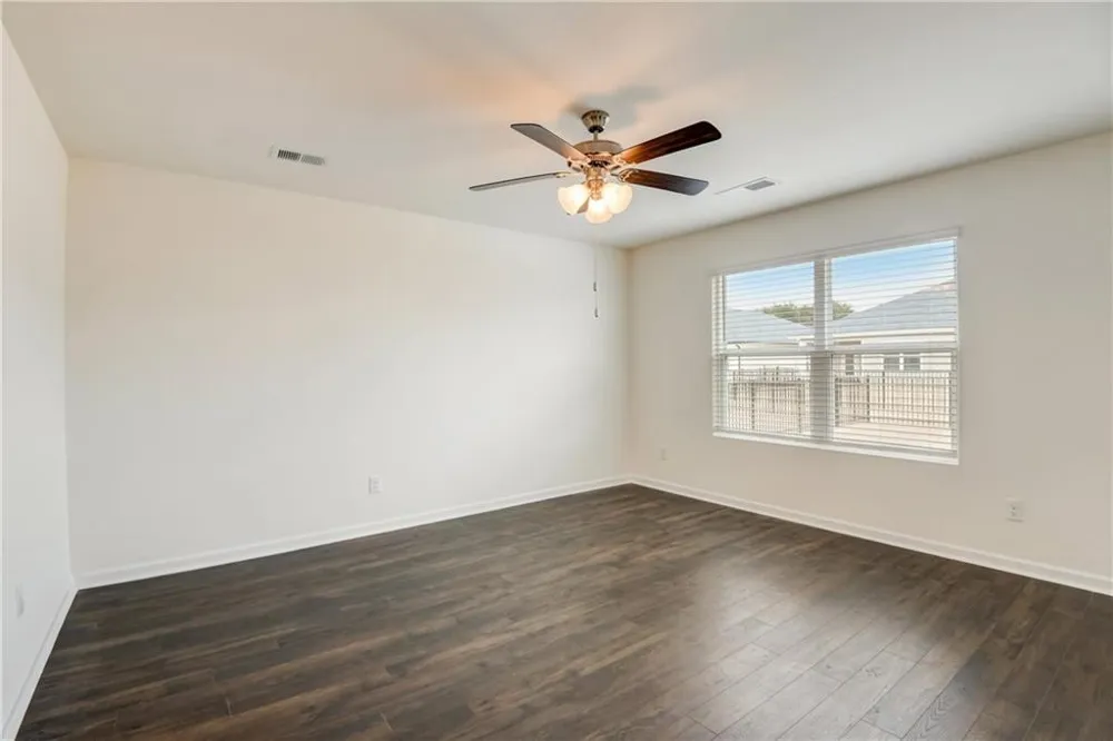 257 Bur Oak Bend #Cali Newnan, GA 30265