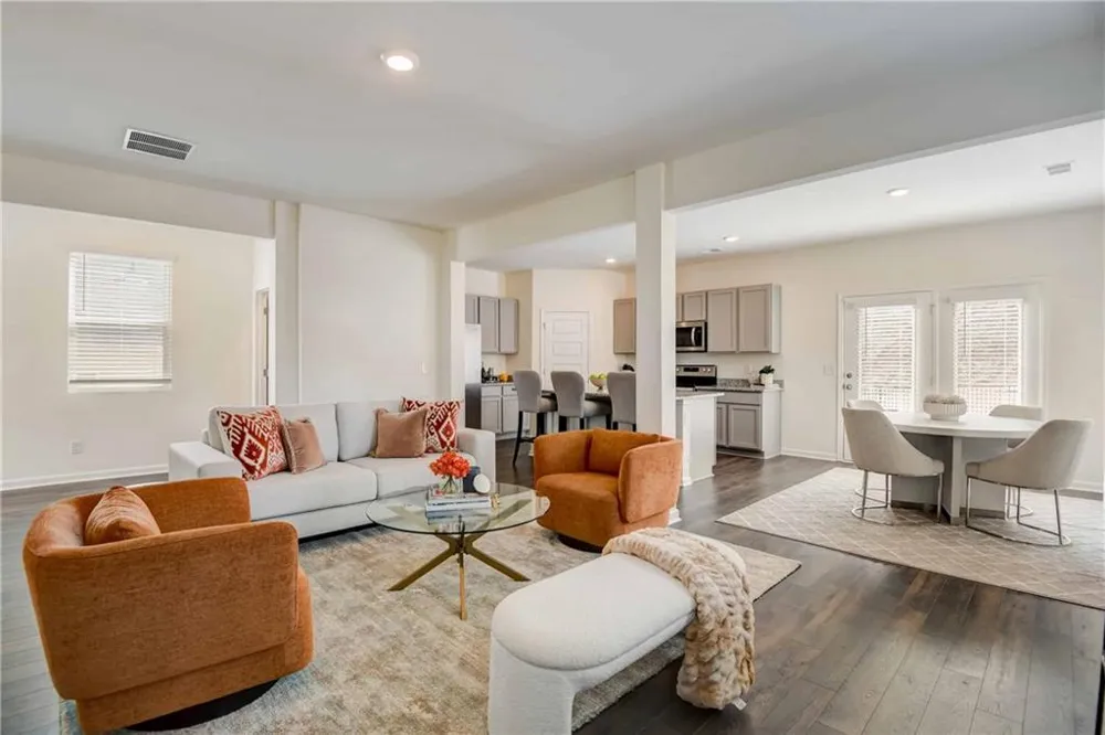 257 Bur Oak Bend #Cali Newnan, GA 30265