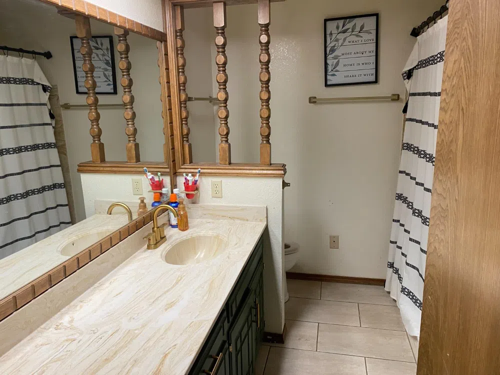 201 Henderson Amherst, TX 79312