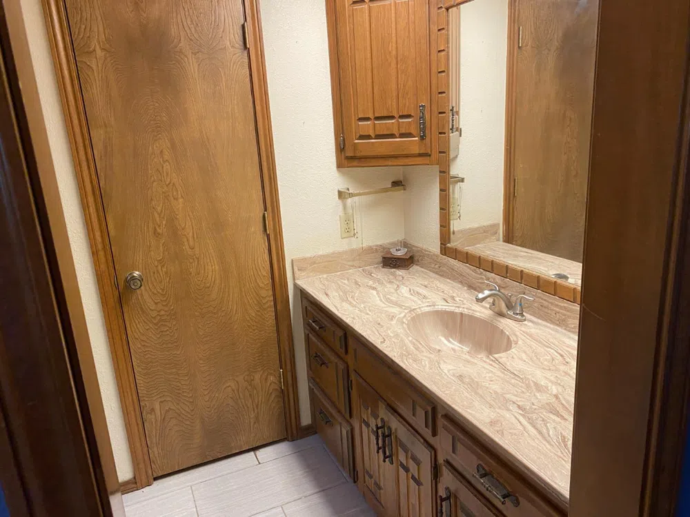 201 Henderson Amherst, TX 79312