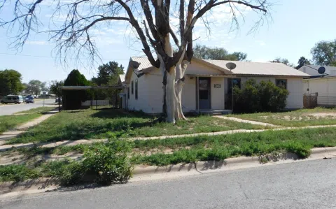 518 E Austin
