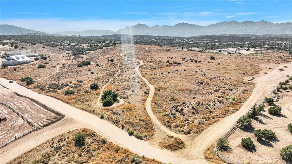 Meadowlark Avenue Oak Hills, CA 92344