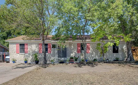 110 W Saint Johns Avenue