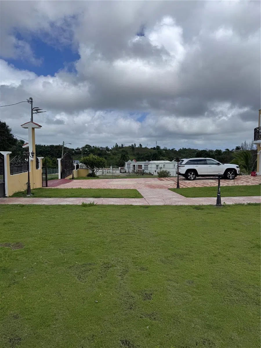Camino Los Nieves LOS NIEVES 447 INT Isabela, PR 00662