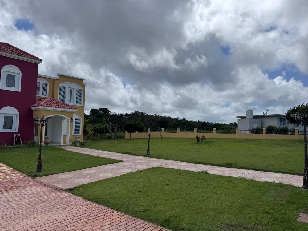 Camino Los Nieves LOS NIEVES 447 INT Isabela, PR 00662