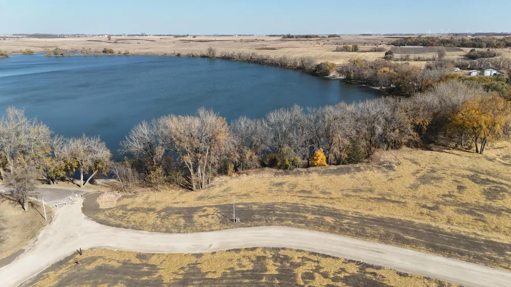 10 Cottonwood Lake Boulevard Windom, MN 56101