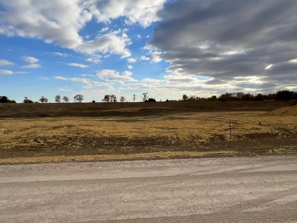 9 Cottonwood Lake Boulevard Windom, MN 56101