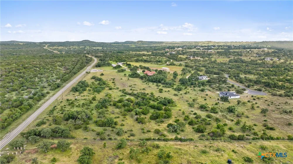 W Rr 962 Round Mountain, TX 78663