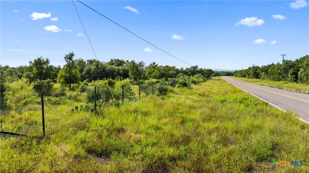 W Rr 962 Round Mountain, TX 78663