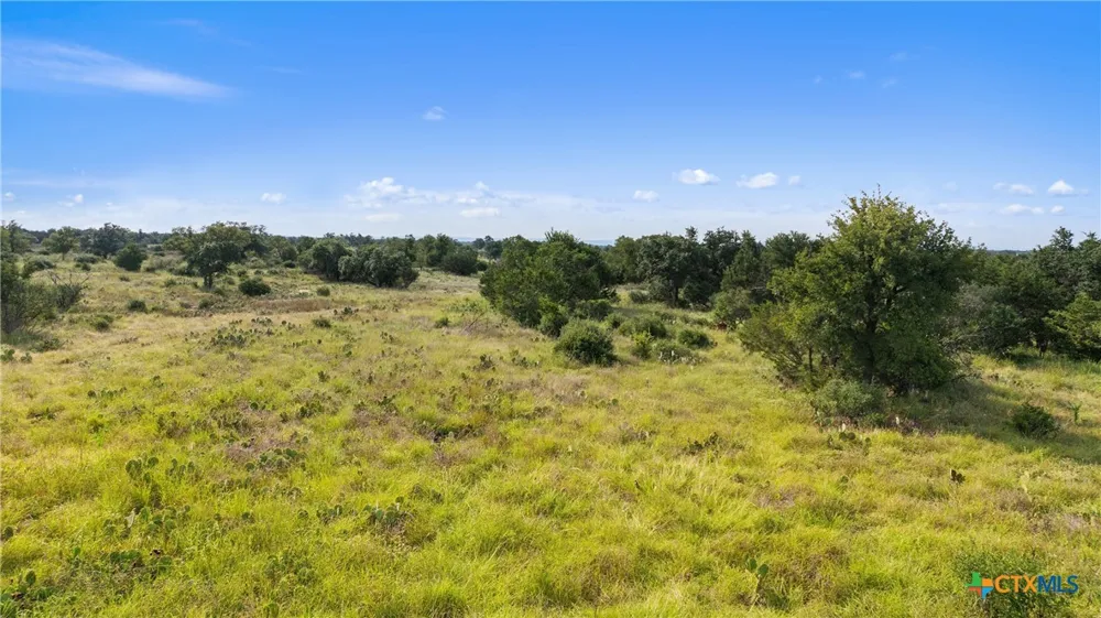 W Rr 962 Round Mountain, TX 78663